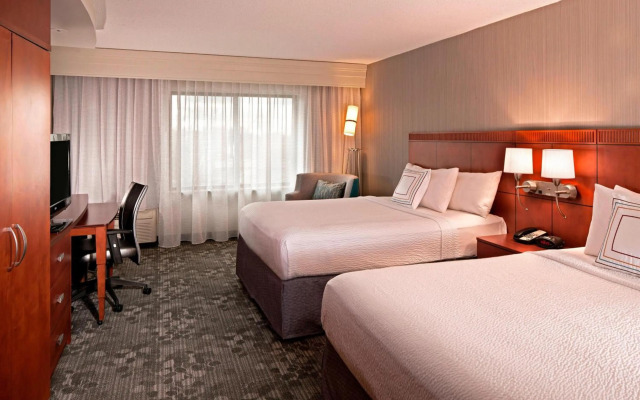 Courtyard By Marriott Farmington