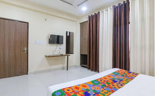 FabHotel The Gahmar Inn