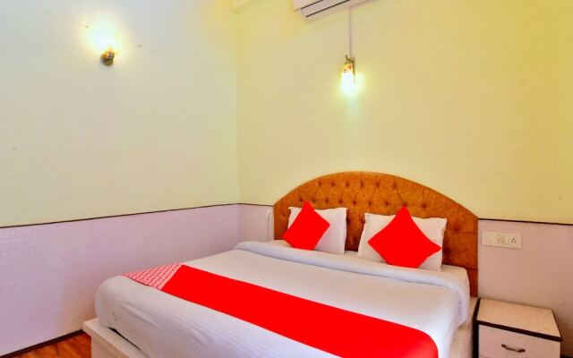 Oyo 36558 Hotel Raxit Inn