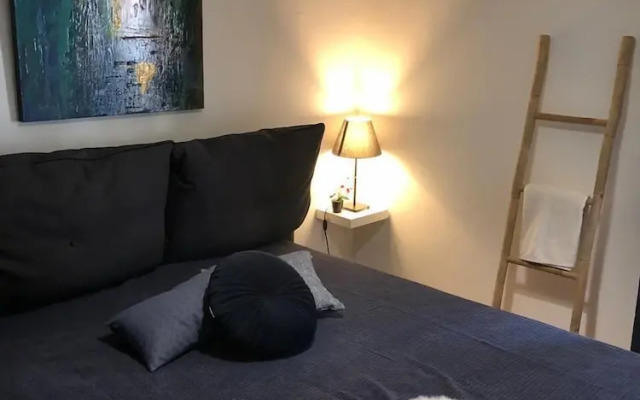 Home Plus Psirri Apartment