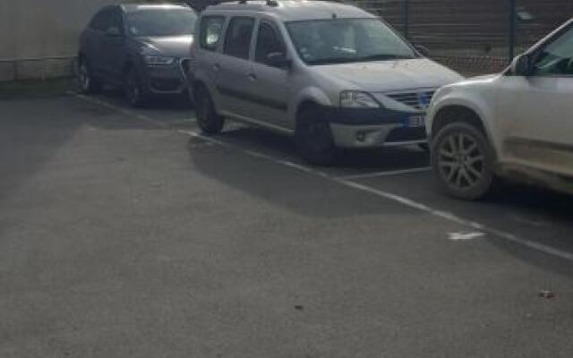 Inobello proche Chateau Chantilly Parc Asterix