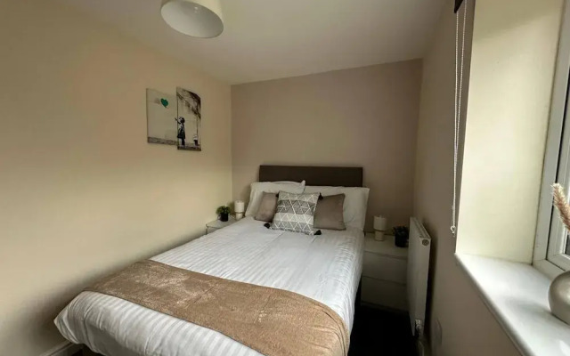 Flat With the View in Stroud