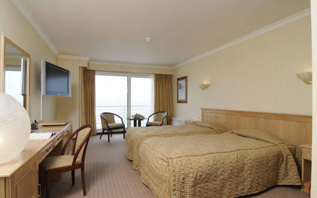 Beach Palace Hotel