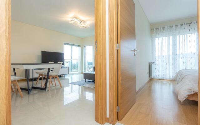 Buarcos Sunset Apartment by Rent4all