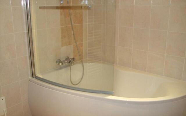 Gîte Abilly, 2 pièces, 4 personnes - FR-1-381-368