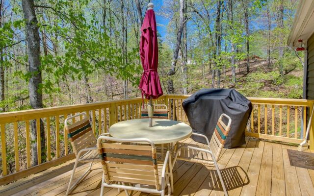 Cozy Moneta Getaway Near Smith Mountain Lake!