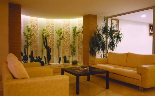 Roxx Suite Deluxe & Spa Hotel