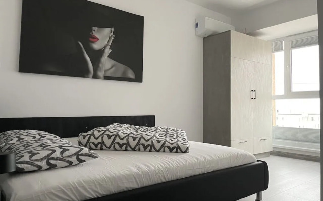 Beautiful Penthouse Lakeview W18