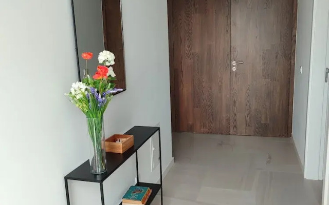 2 Terraces Flat River and Marina View
