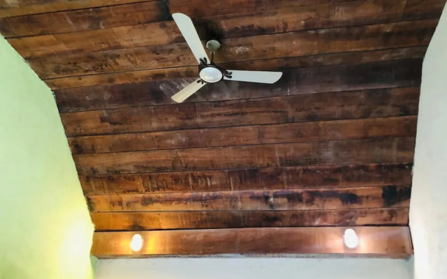 Scorpion Hill Lodge - Hostel