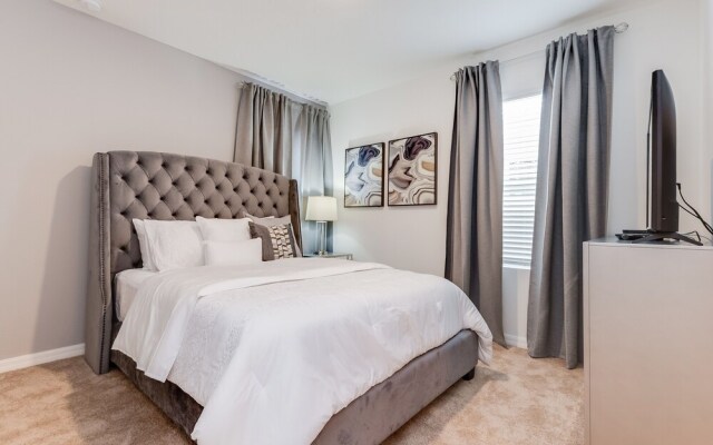 5280oak Luxury Ne 6 Bedroom 4.bath Home