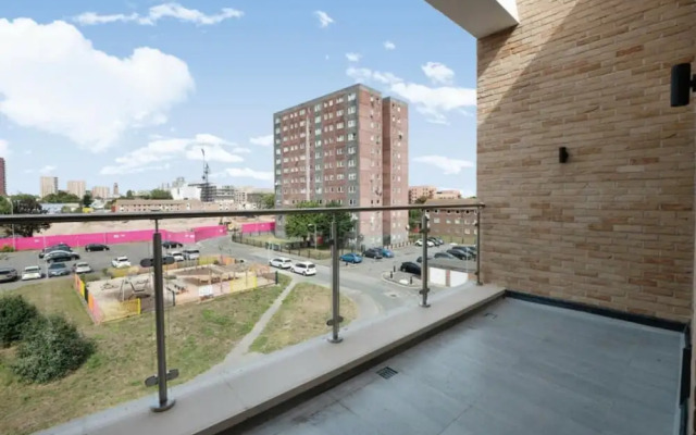 Stunning 2-bed Apartment in Barking