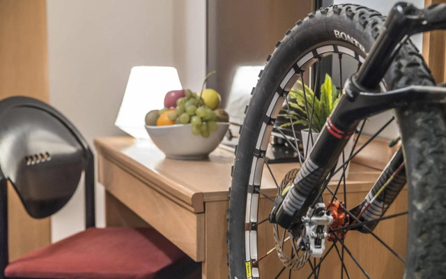 Fly Bike Hotel