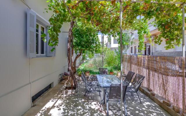 Samouil Apartment, 40 meters from the beach
