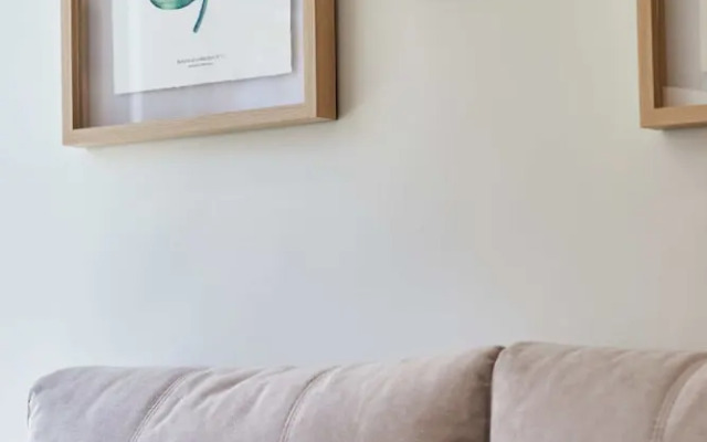 Arjona Riverside Central Deluxe by Valcambre