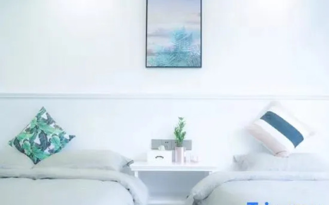 Yinhai 123 Guesthouse