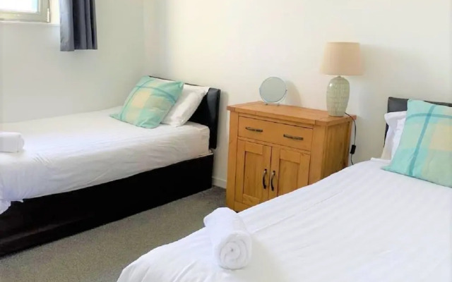 Two Bedroom Balcony Apartment Liverpool