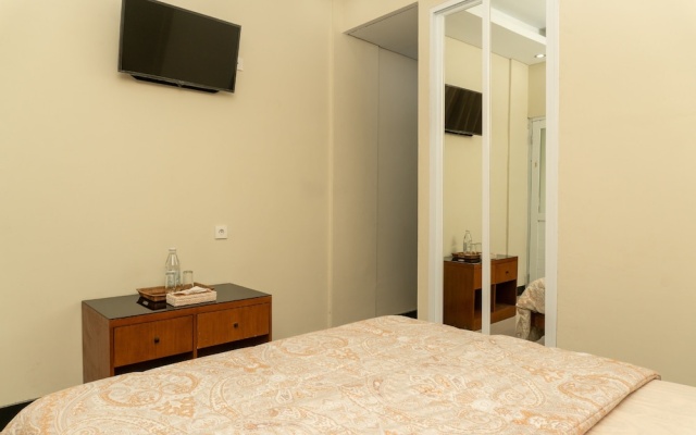 Griya Cempaka Mas – Guest Rooms – Tumbak Bayuh