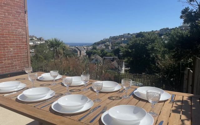 Mevagissey Holiday Home - sea View and Parking