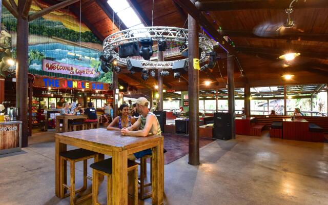 PKs Jungle Village - Hostel