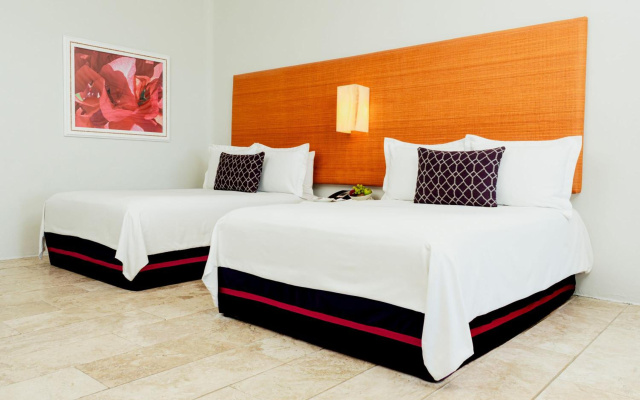 Camino Real Zaashila Huatulco