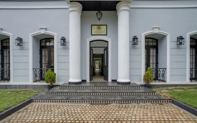 Luxury 3BR Duplex With Pool in Goa s Beverly Hills