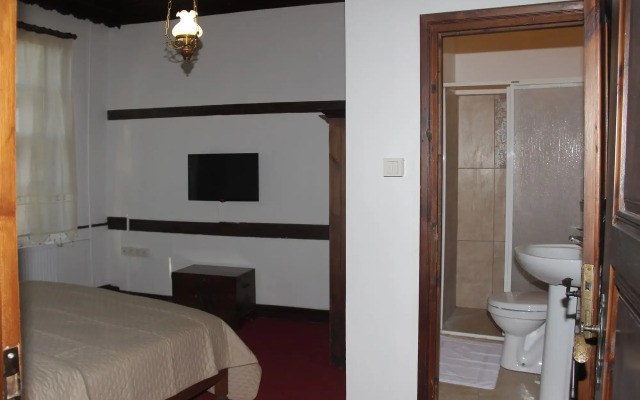 Toprakçiler Mansion