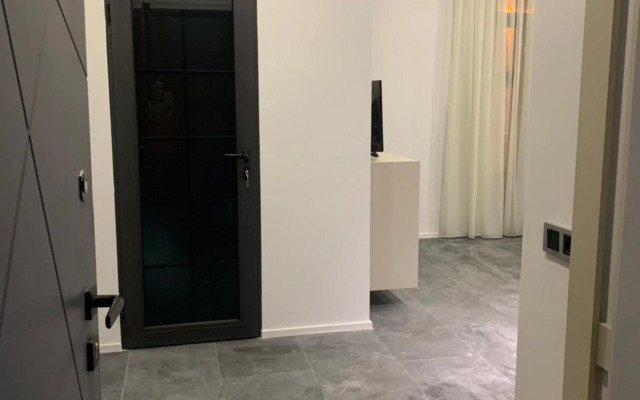 Apartment in center of Yerevan, Saryan street, 1 line