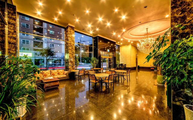 Sky Leaders Hotel