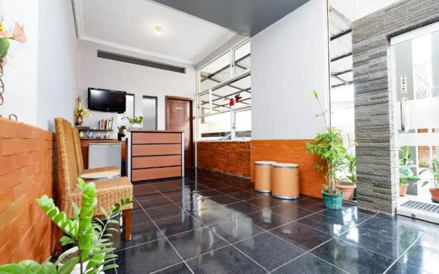 SPOT ON 2209 Solo Point Guest House Syariah