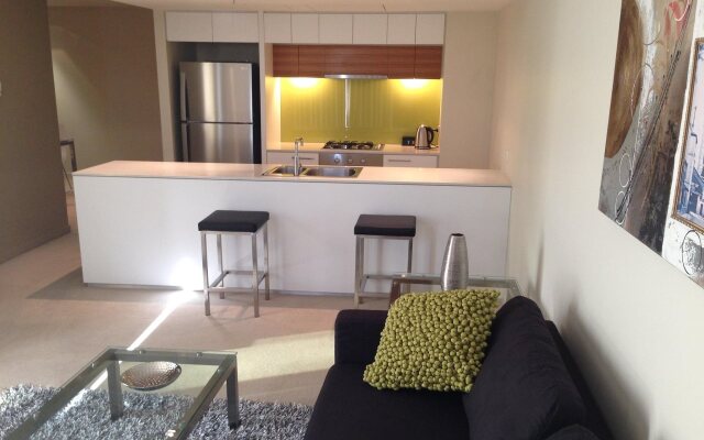Readyset Apartments Stadium South
