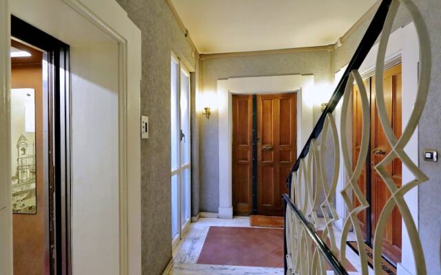 Spanish Steps Modern Apartment Balcony