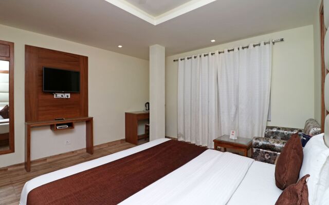 OYO 13908 Hotel India