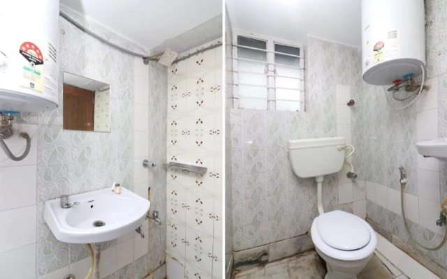 OYO 14232 Behala Guest House