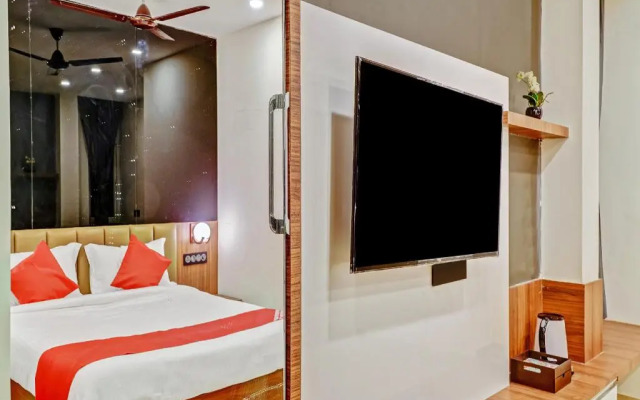 La Hotera by OYO Rooms