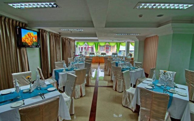Yadanar Theingi Hotel