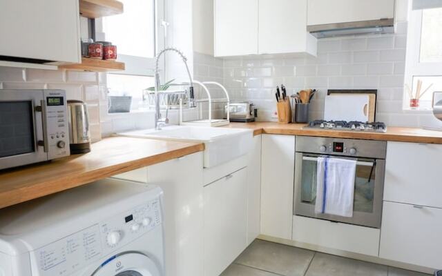 Stylish 1 Bedroom Apartment in Belsize Park