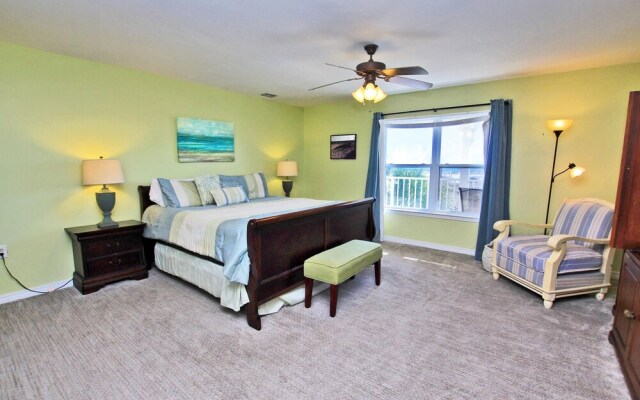 Four C's by Youngs Suncoast