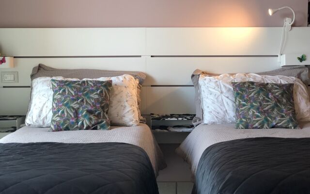 Room in Studio - Studio Apartment With Kitchen in one Room