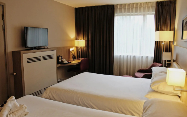Lancaster Hotel