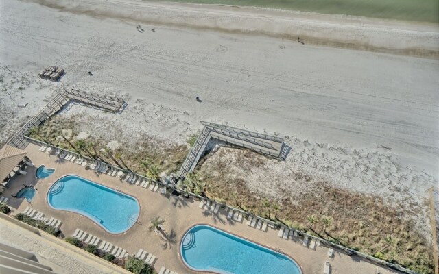 Roomy Oceanfront Condo with Breathtaking View and Beachside Pool - Unit 1906 by RedAwning