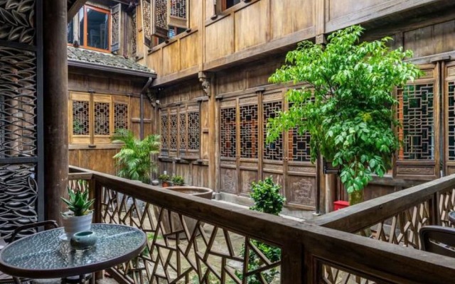 Floral Hotel Sheng Poman Courtyard