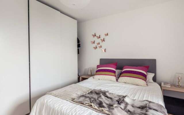 Modern 2 Bedroom Flat in Zone 1