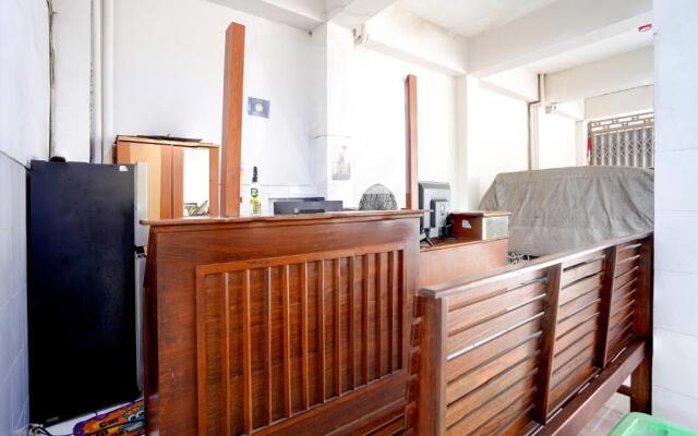 OYO Flagship 90890 Bratang Gede Residence