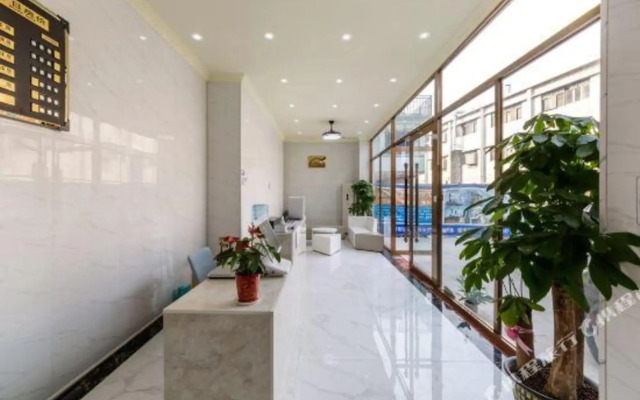 Leisurely Hotel apartment