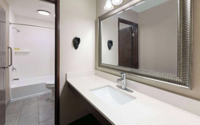 Super 8 by Wyndham Summersville/New River National Park