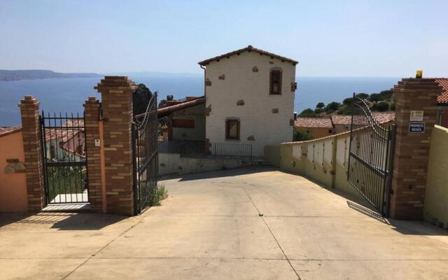 TINY HOUSE (con piscina e wi-fi)