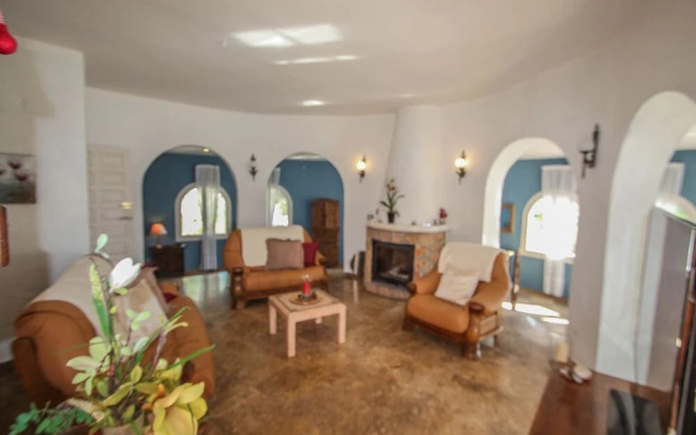 Leila - holiday home with private swimming pool in Moraira