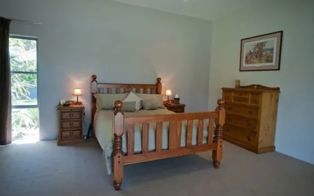 Moonee Beach Executive Retreat