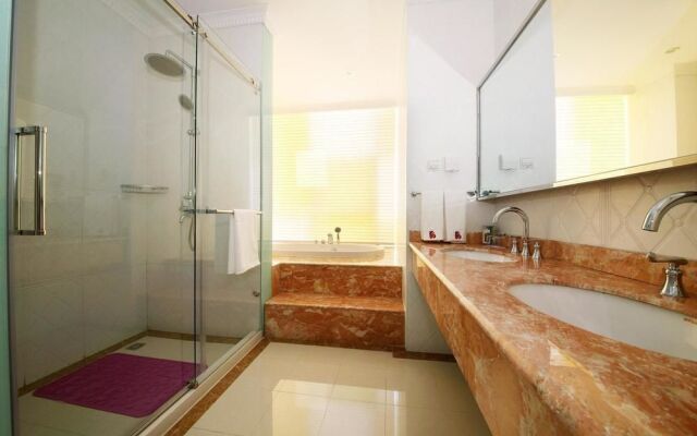 Chonpines Hotel (Shijiazhuang TV Wanda store)